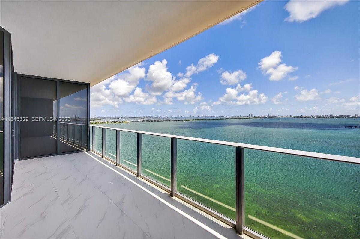 ARIA RESERVE - Residential