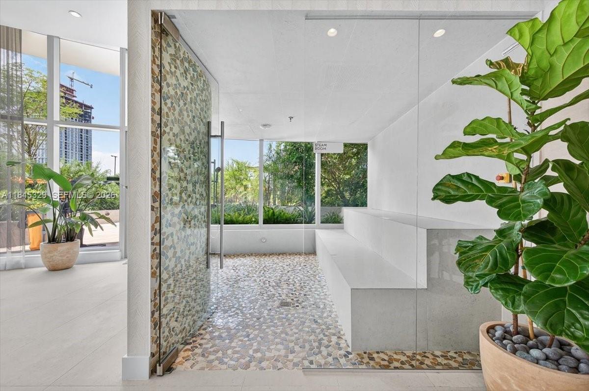 ARIA RESERVE - Residential