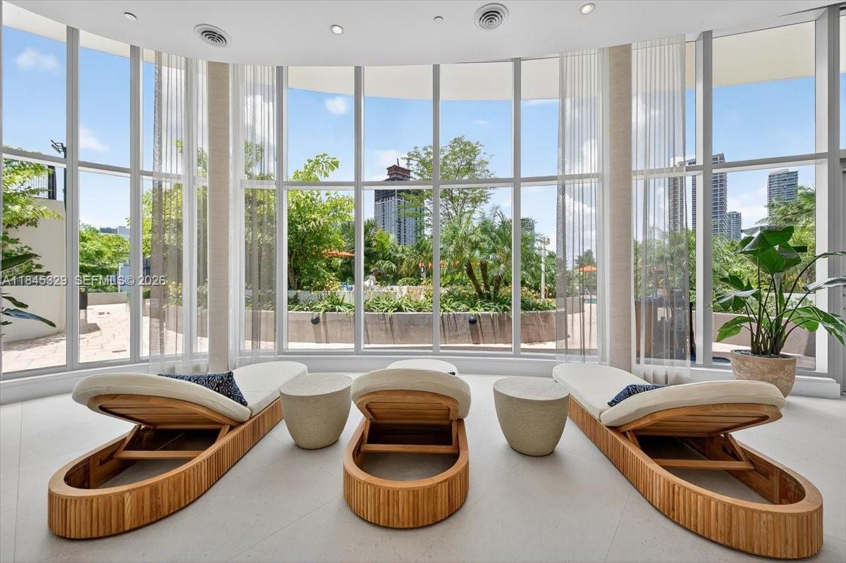 ARIA RESERVE - Residential