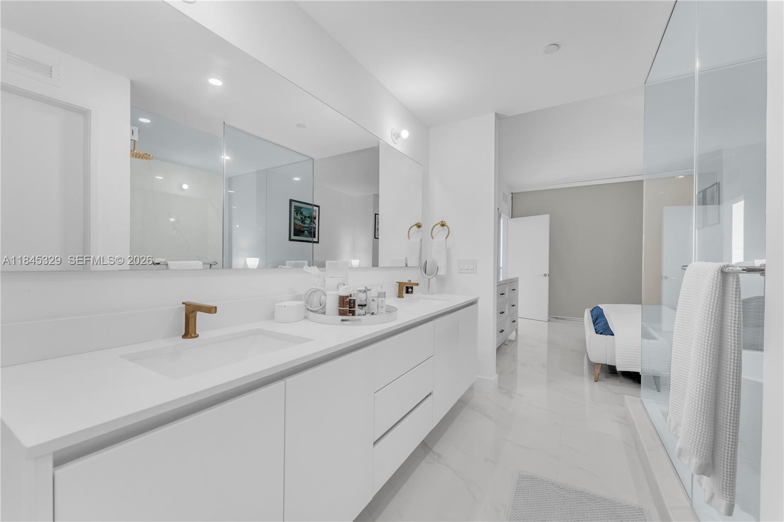 ARIA RESERVE - Residential