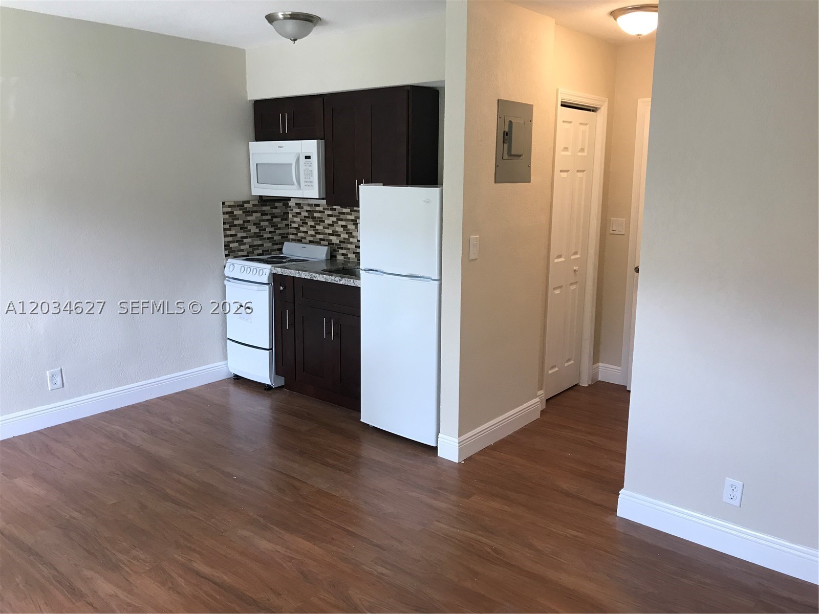 ORIOLE ESTATES SEC 8 - Residential Income