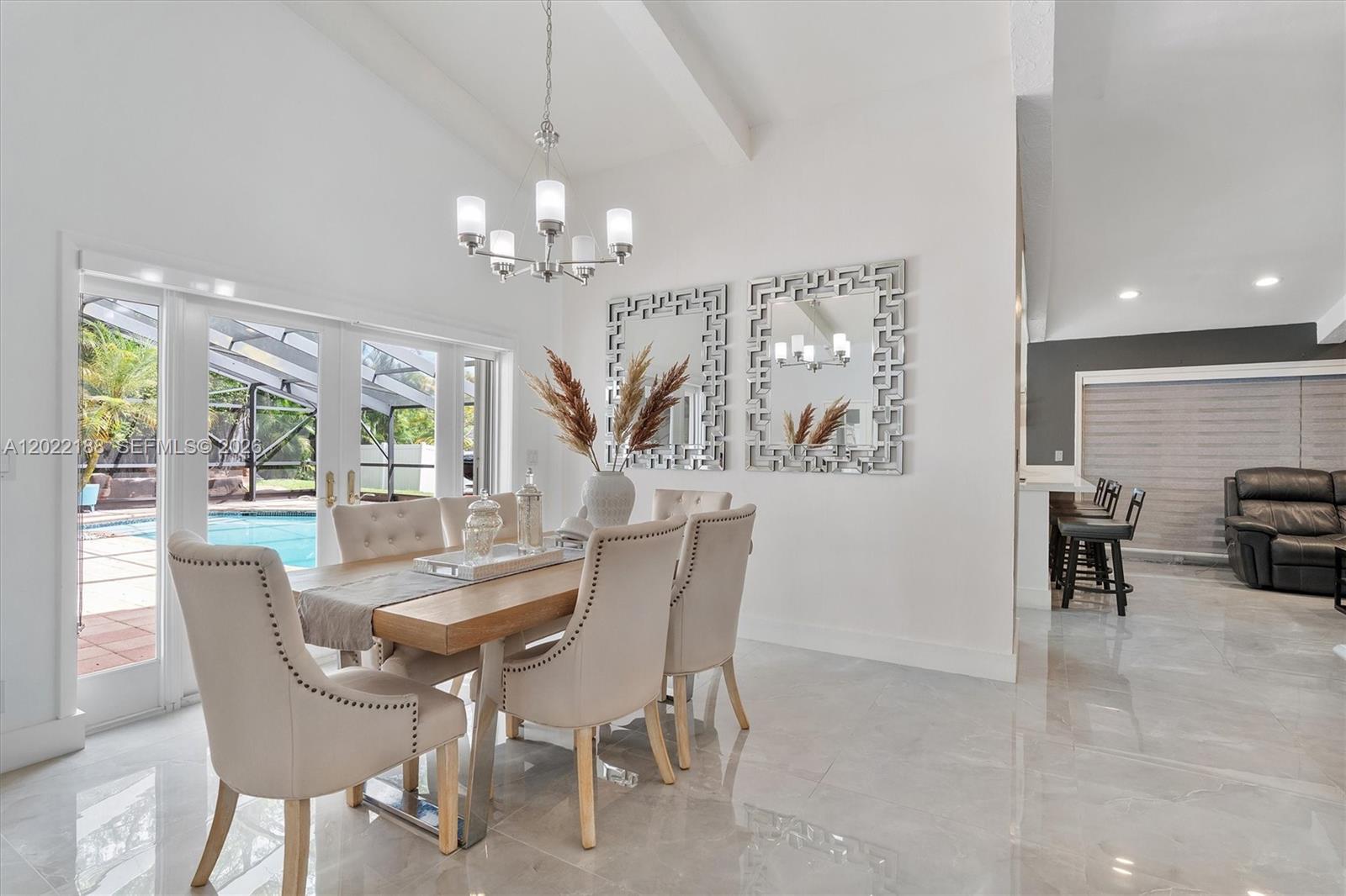 JACARANDA VILLAS - Residential