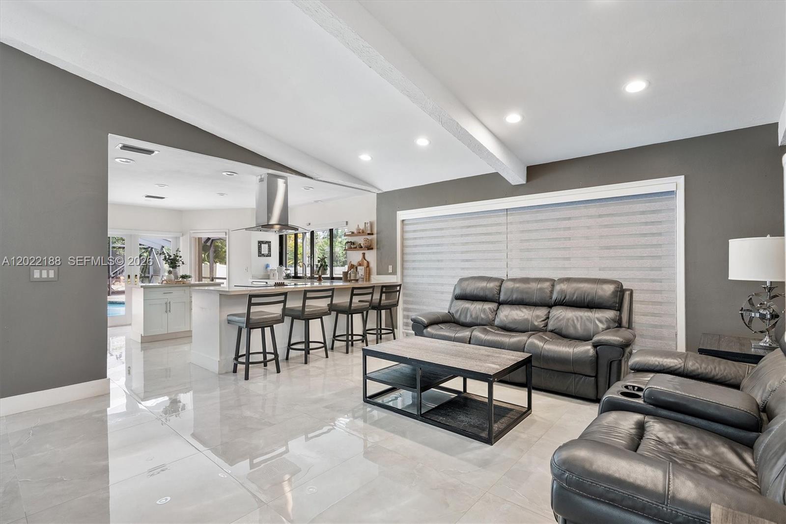 JACARANDA VILLAS - Residential