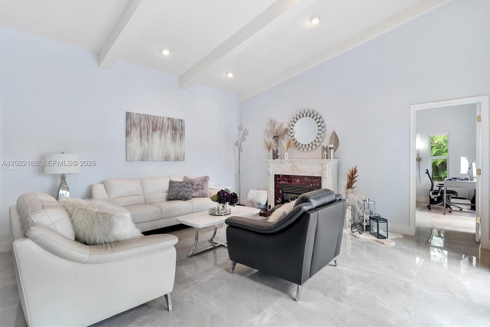 JACARANDA VILLAS - Residential