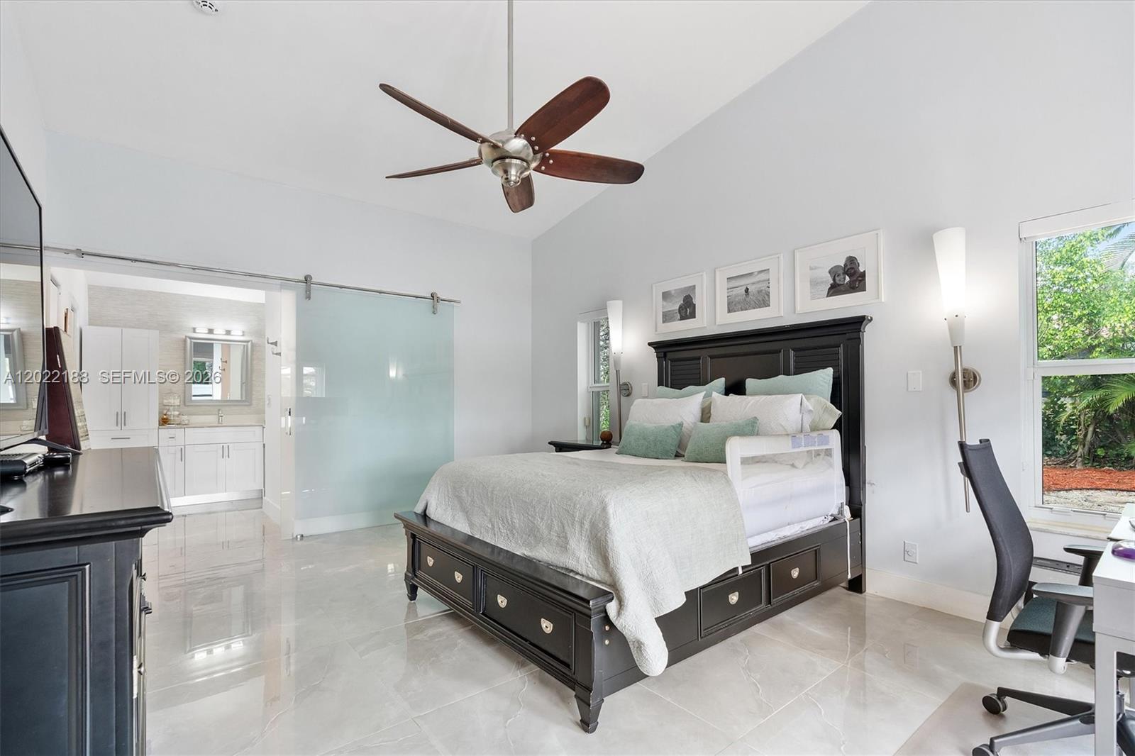 JACARANDA VILLAS - Residential