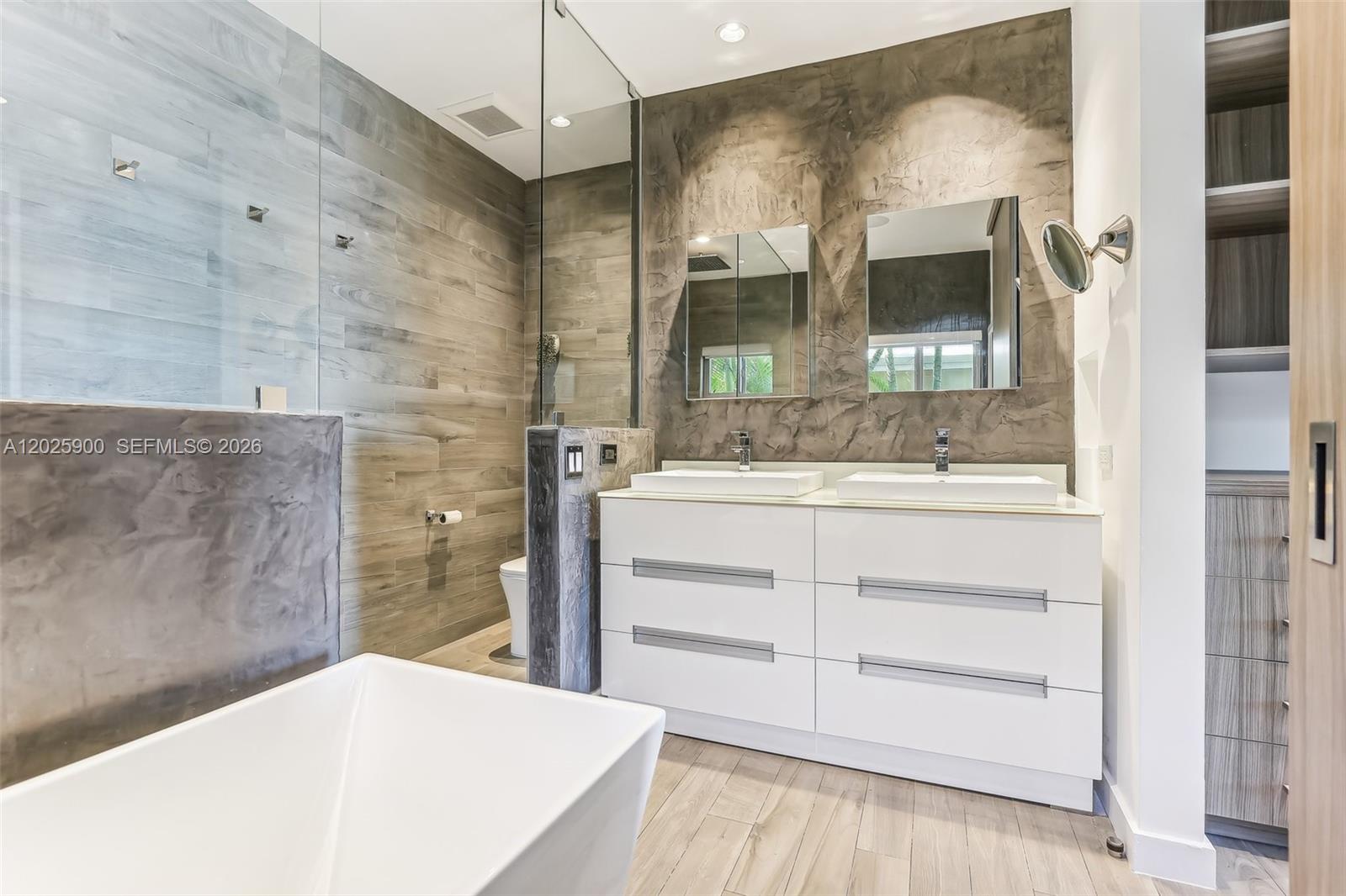 BISCAYNE BEACH-2ND ADDN - Residential Lease