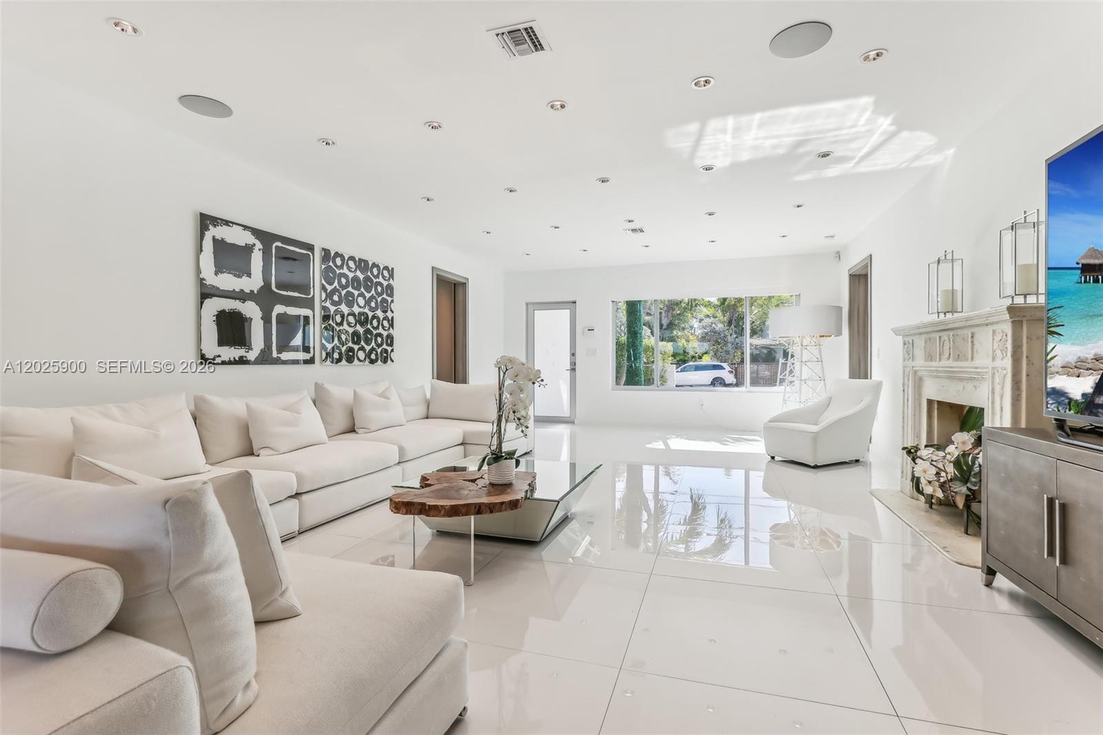 BISCAYNE BEACH-2ND ADDN - Residential Lease
