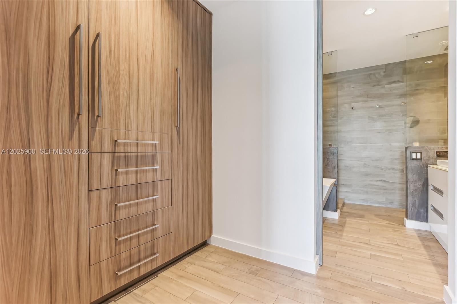 BISCAYNE BEACH-2ND ADDN - Residential Lease