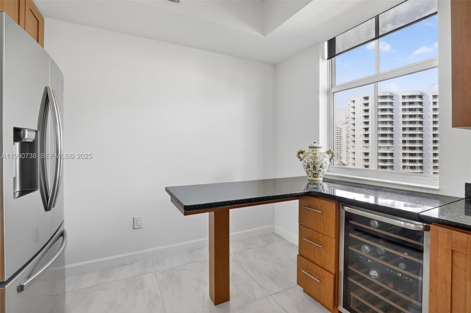 AVENTURA MARINA CONDO NUM - Residential