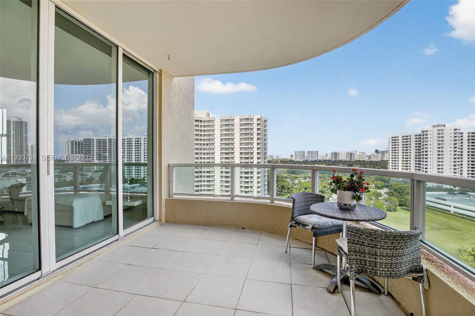 AVENTURA MARINA CONDO NUM - Residential