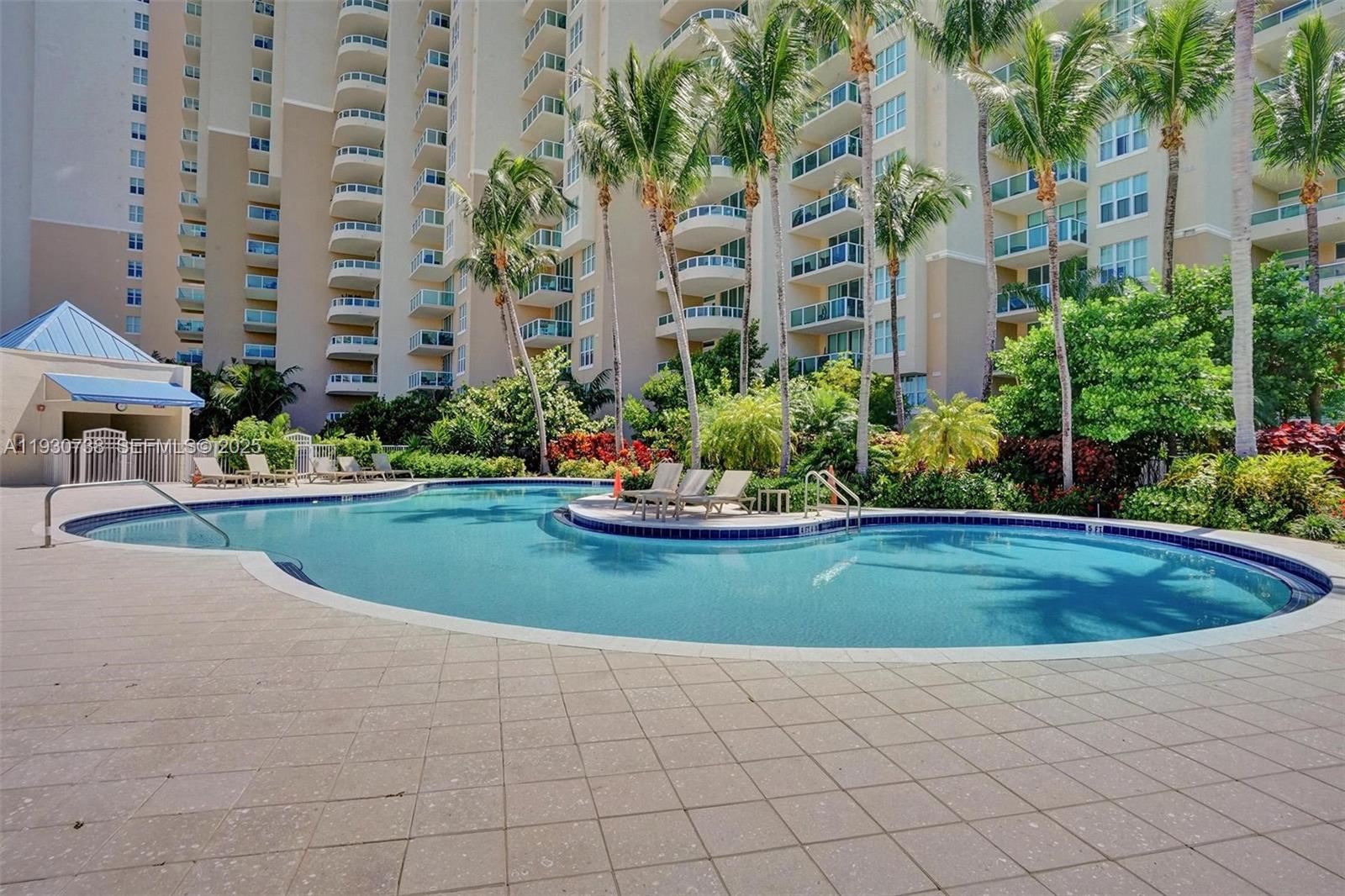 AVENTURA MARINA CONDO NUM - Residential