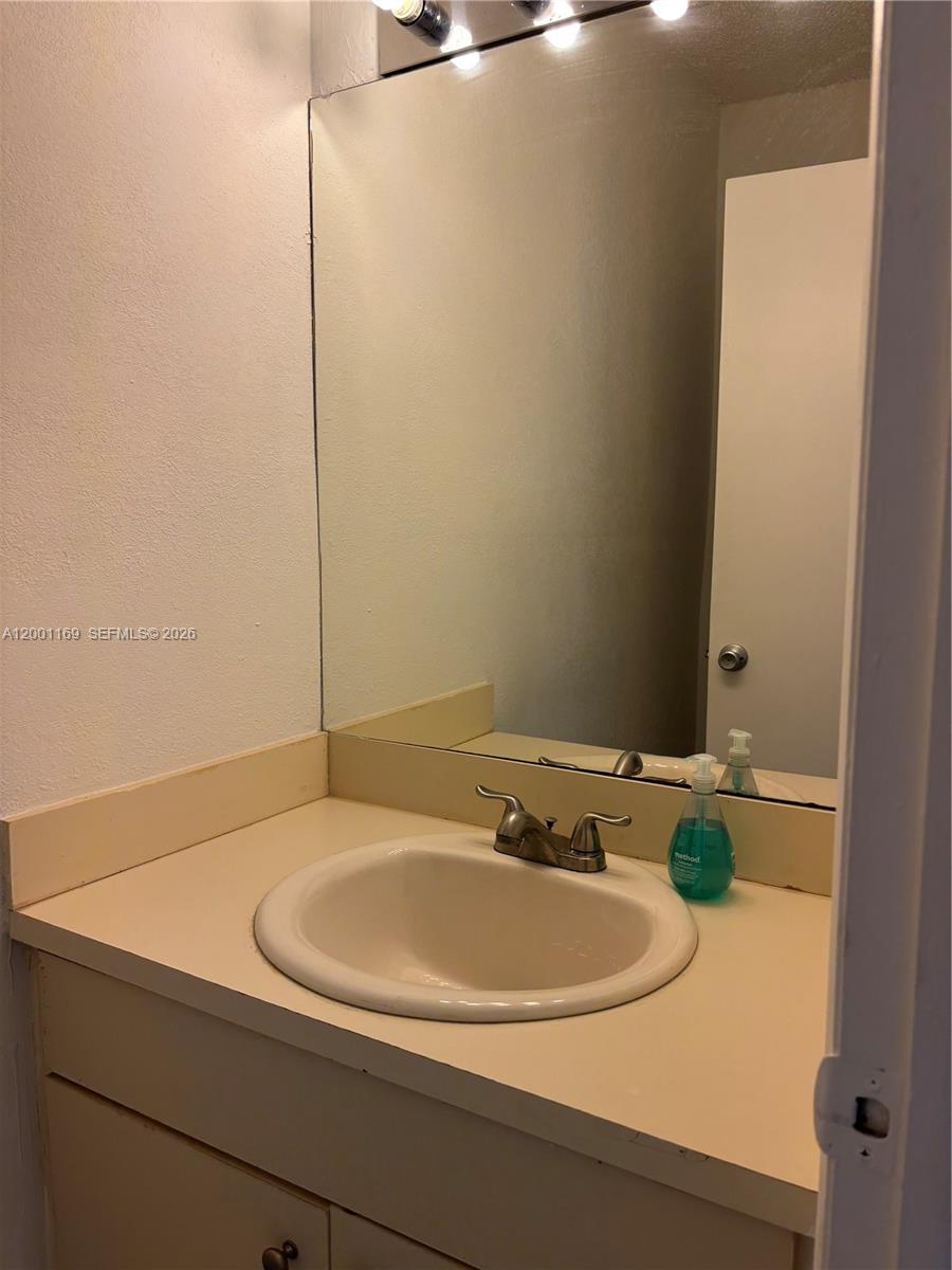 THE BERKELEY CONDO - Residential