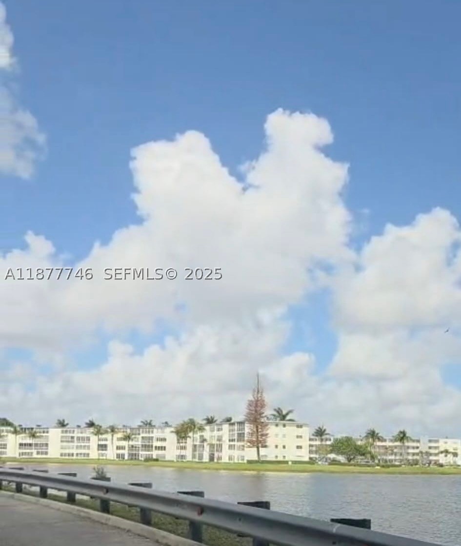 SUFFOLK AT CENTURY VILLAG - Residential