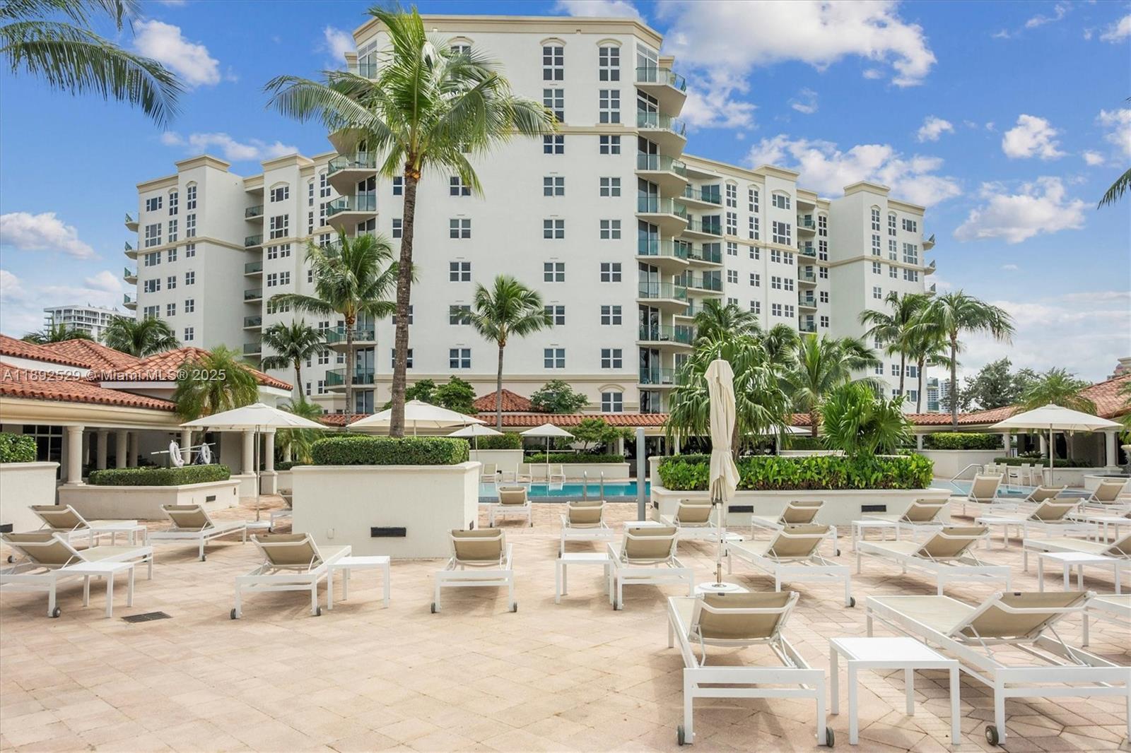 TURNBERRY VLG NO TOWER CO - Residential