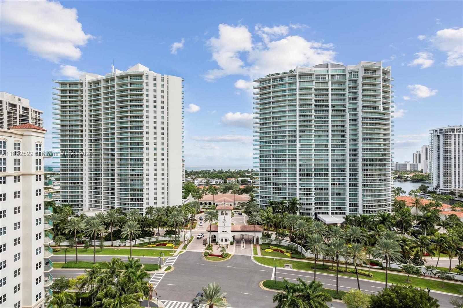 TURNBERRY VLG NO TOWER CO - Residential