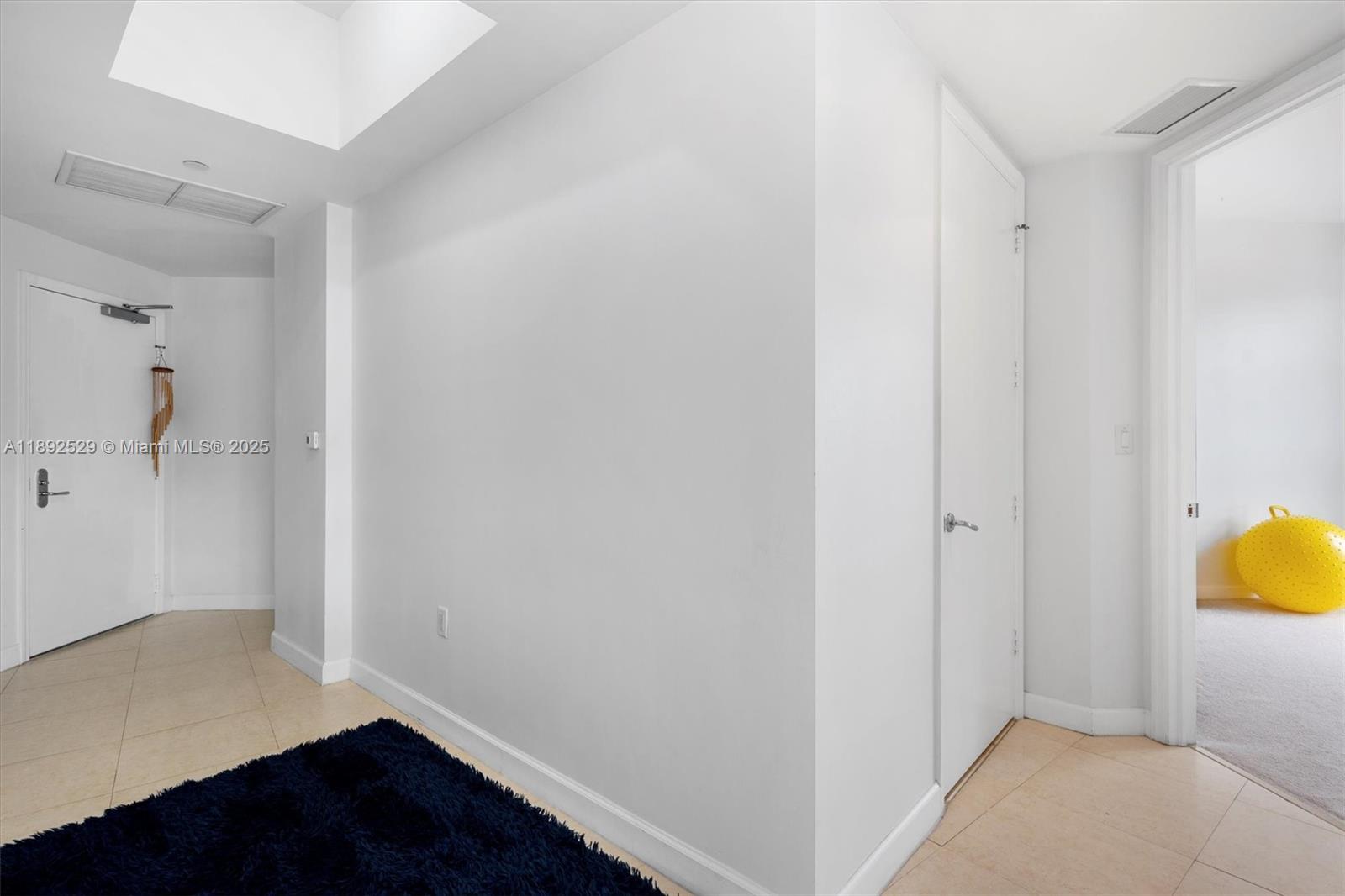 TURNBERRY VLG NO TOWER CO - Residential