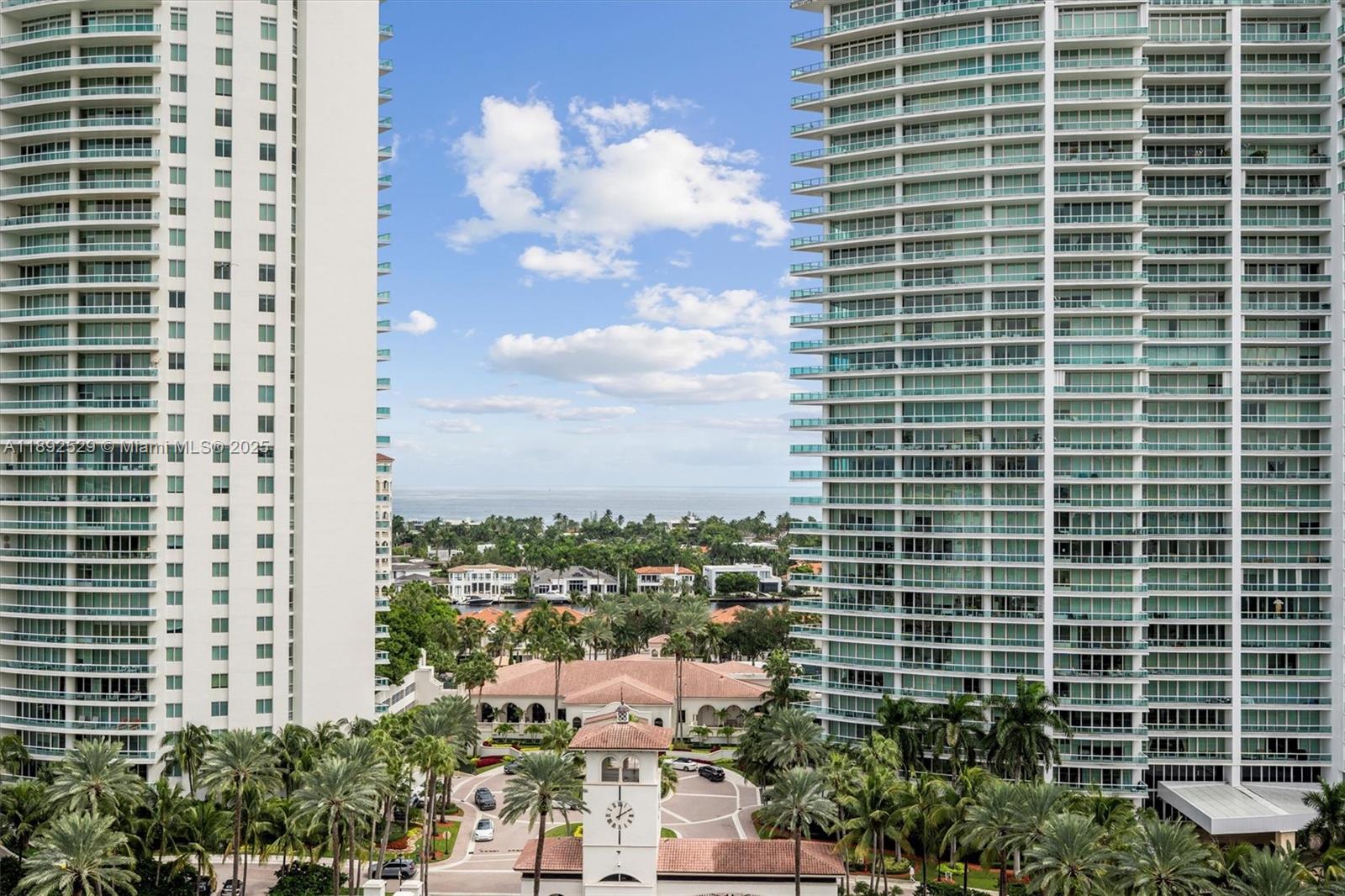 TURNBERRY VLG NO TOWER CO - Residential