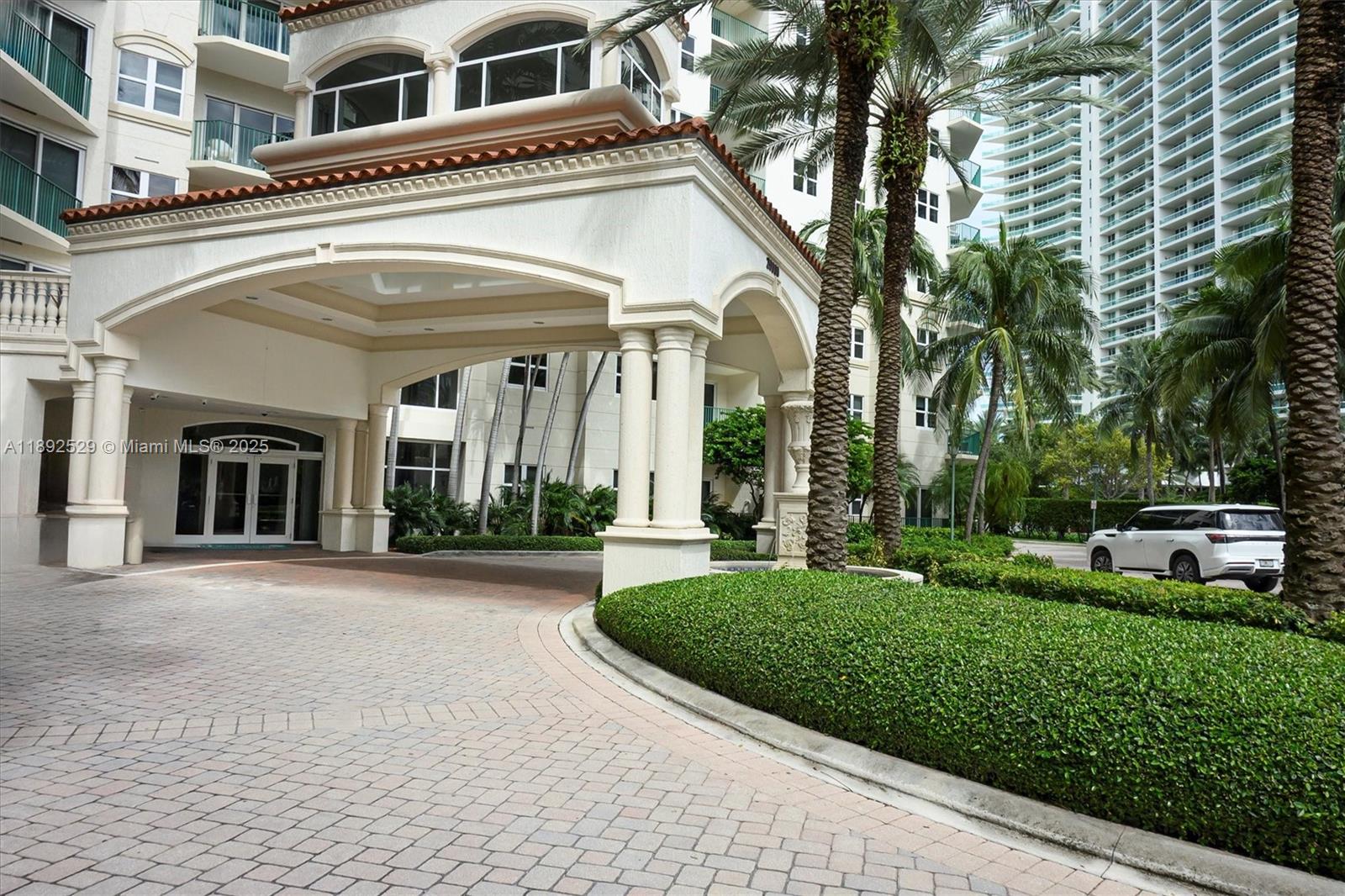 TURNBERRY VLG NO TOWER CO - Residential
