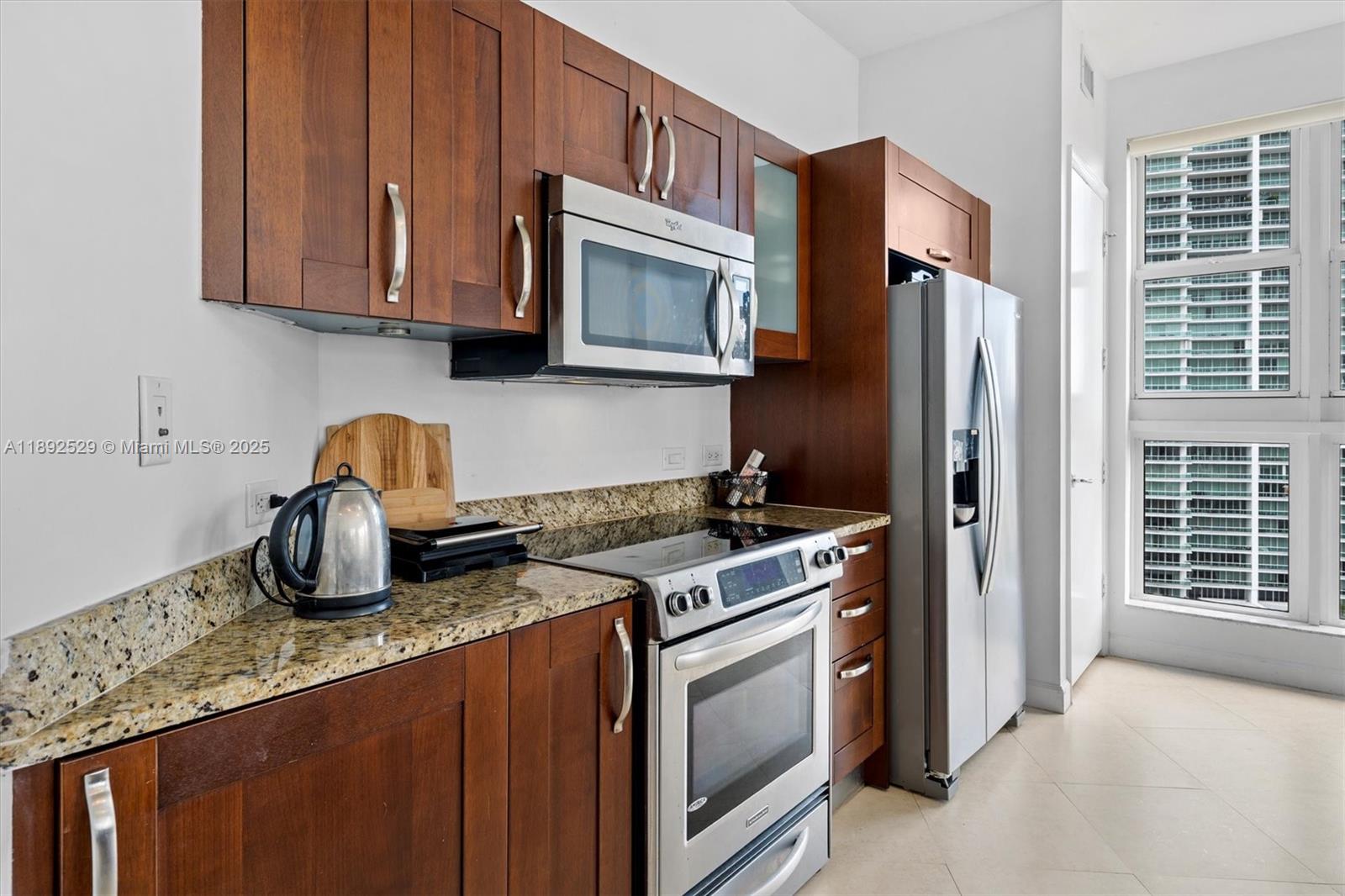 TURNBERRY VLG NO TOWER CO - Residential