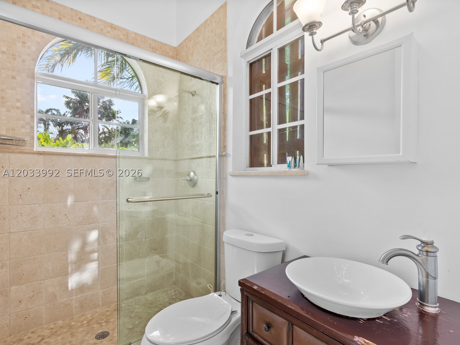 HOLLYWOOD LAKES SECTION - Residential