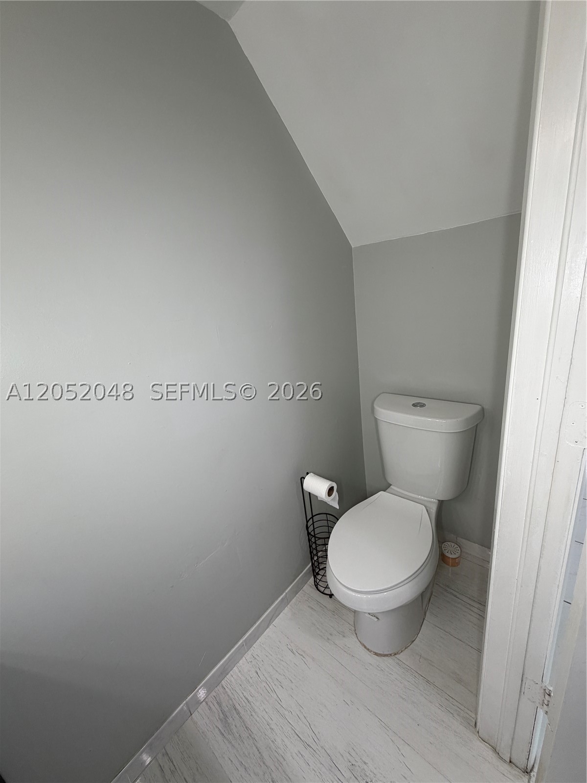 CHATEAUBLEAU VILLAS MIDWA - Residential Lease
