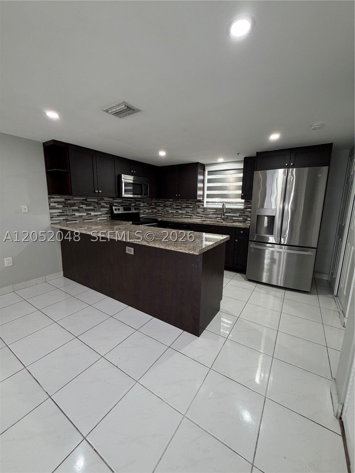 CHATEAUBLEAU VILLAS MIDWA - Residential Lease