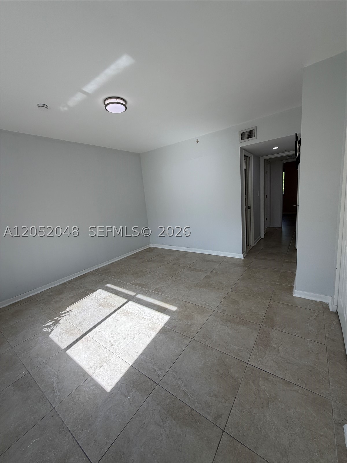 CHATEAUBLEAU VILLAS MIDWA - Residential Lease