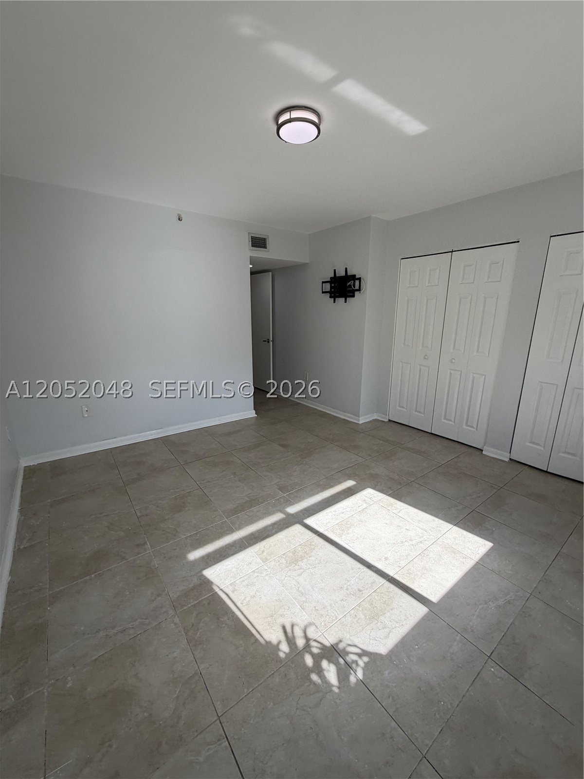 CHATEAUBLEAU VILLAS MIDWA - Residential Lease