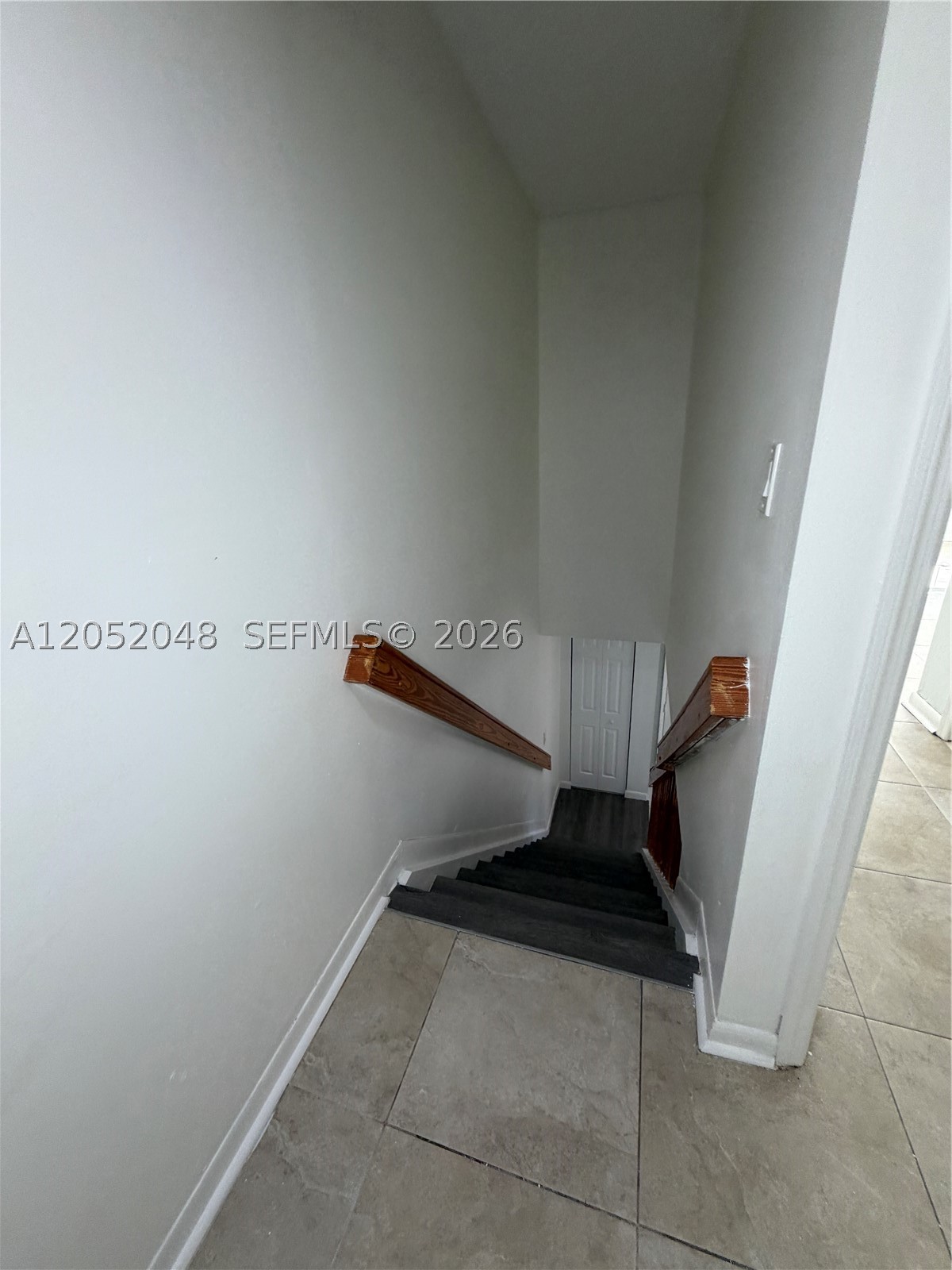 CHATEAUBLEAU VILLAS MIDWA - Residential Lease