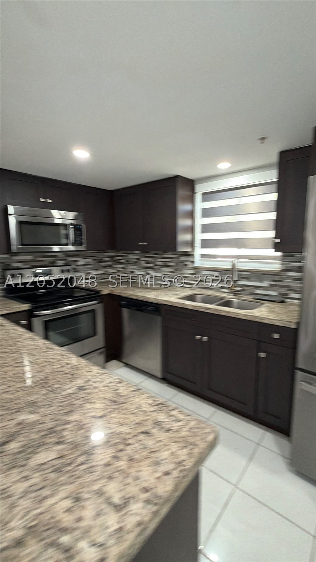 CHATEAUBLEAU VILLAS MIDWA - Residential Lease