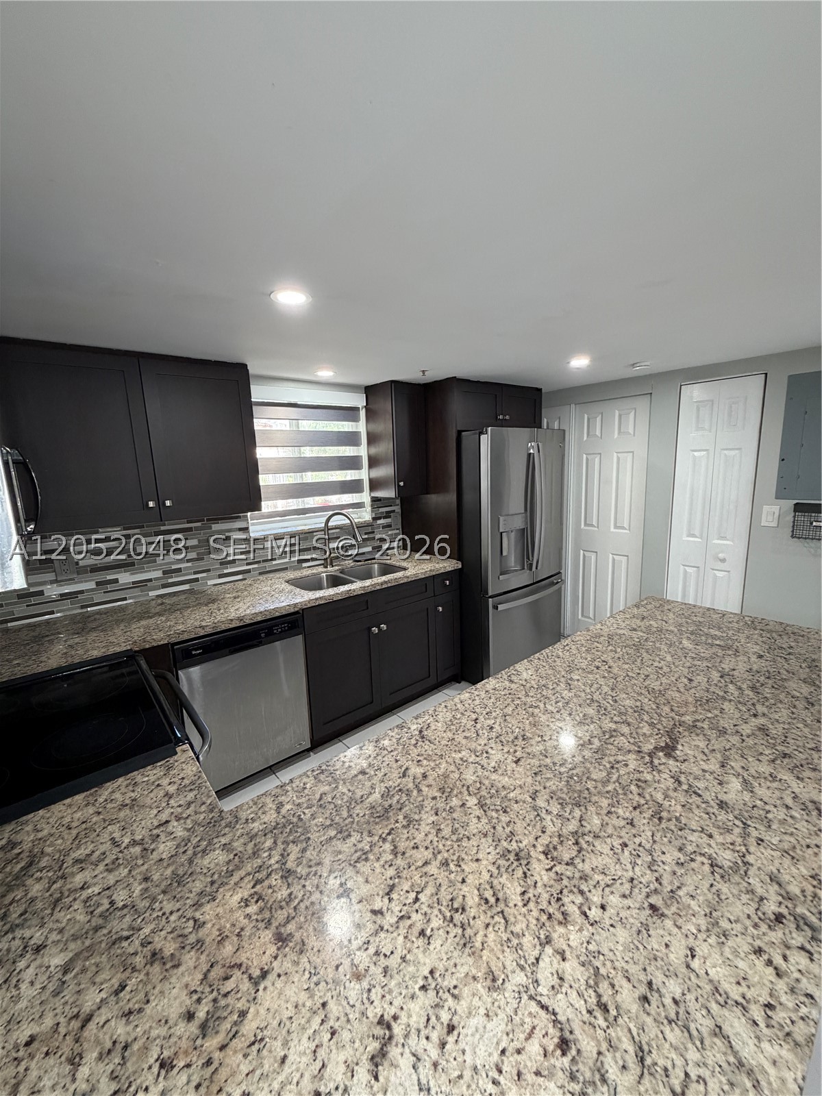 CHATEAUBLEAU VILLAS MIDWA - Residential Lease