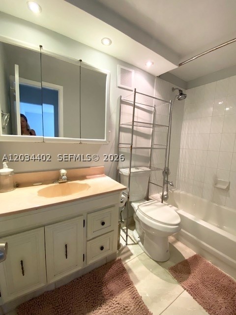 LE CARTIER CONDO - Residential Lease