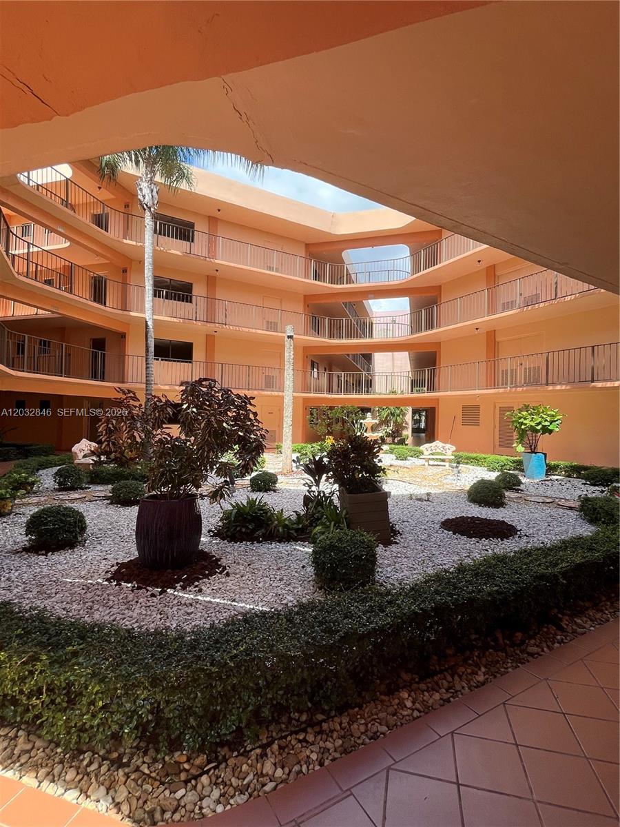 HORIZONS WEST CONDO #5 - Residential Lease