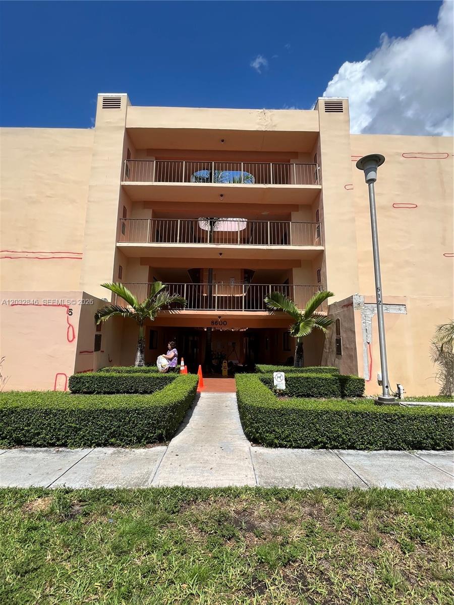 HORIZONS WEST CONDO #5 - Residential Lease