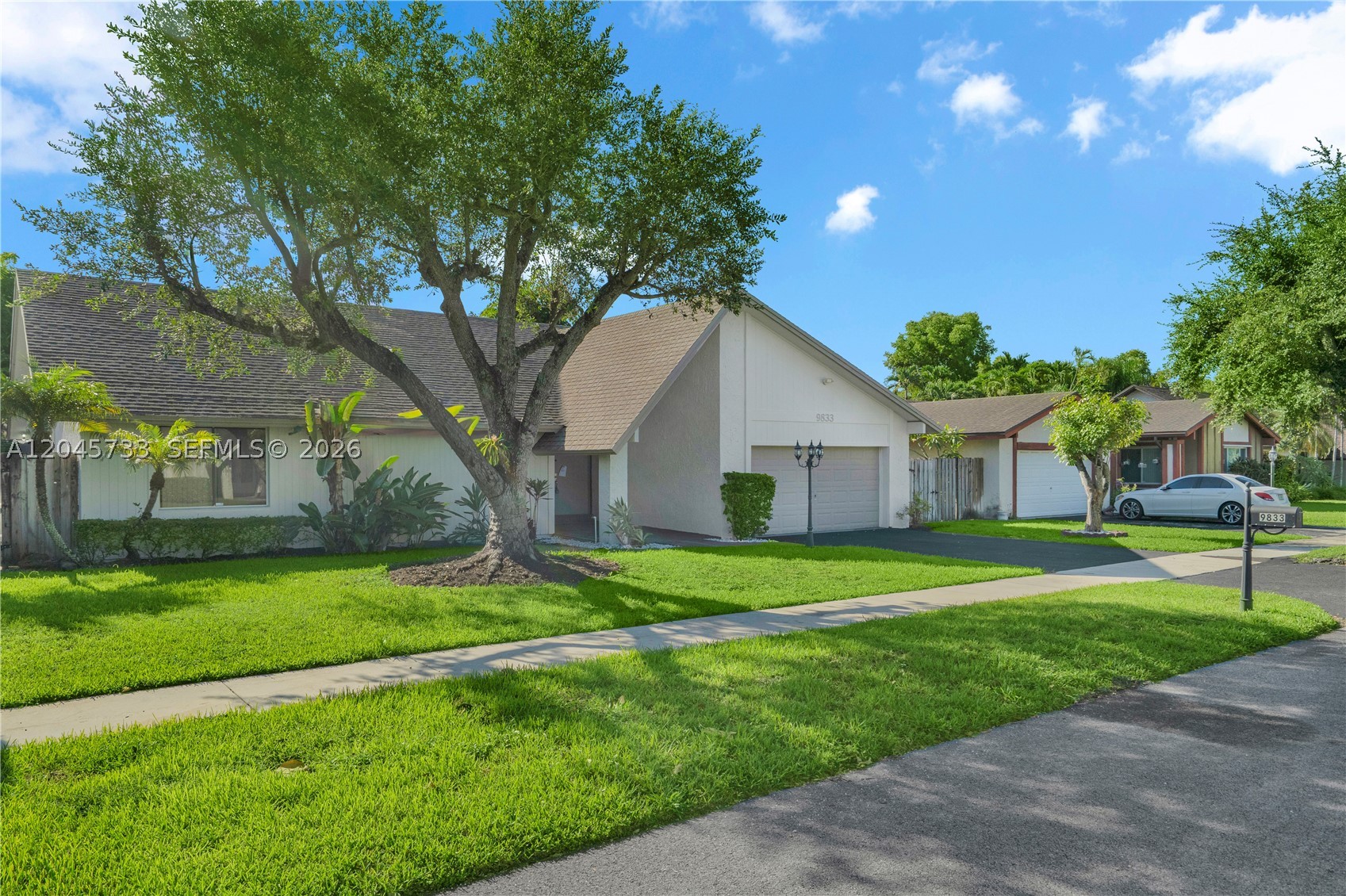 CALUSA CLUB ESTATES 5TH A - Residential