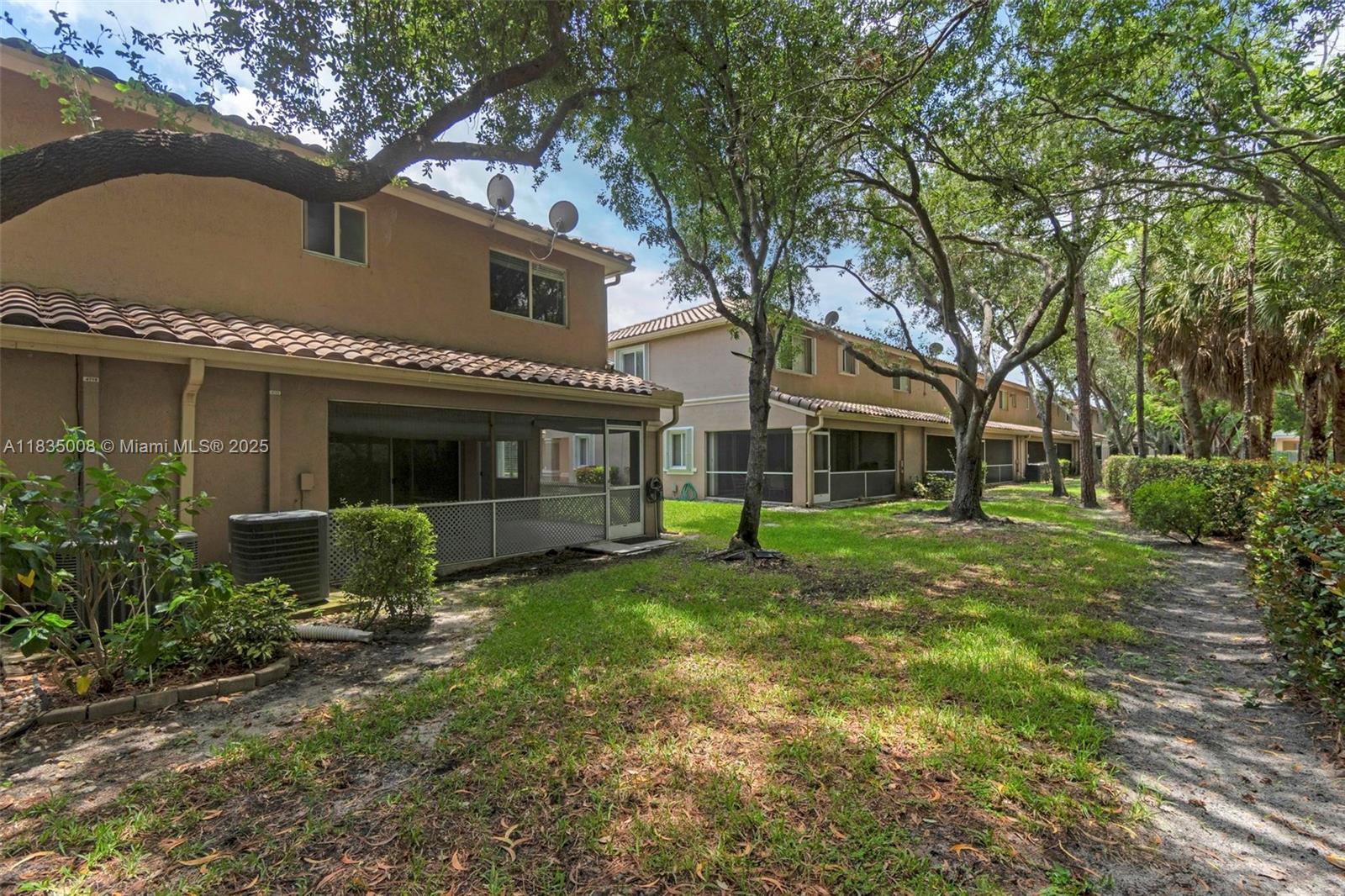 WILLOUGHBY FARMS - Residential