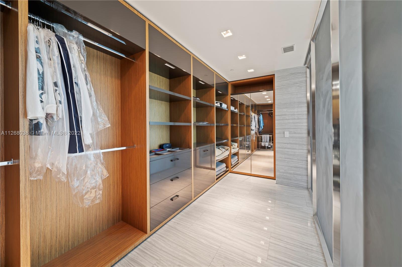 REGALIA CONDO - Residential