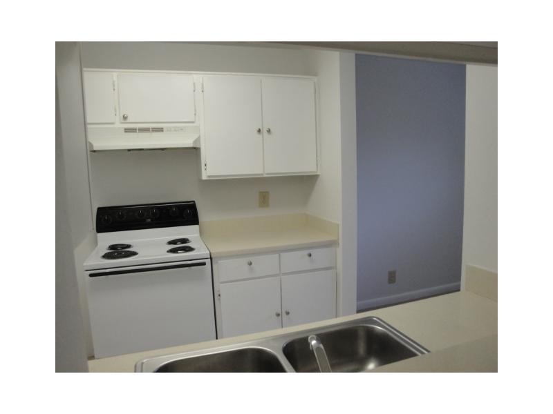 PRESERVE AT AVERY LAKES ( - Residential Lease