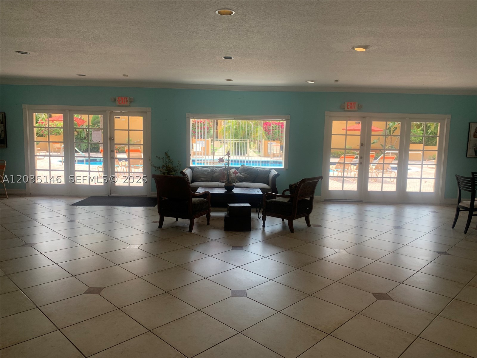VENETIAN GARDENS AT COUNT - Residential