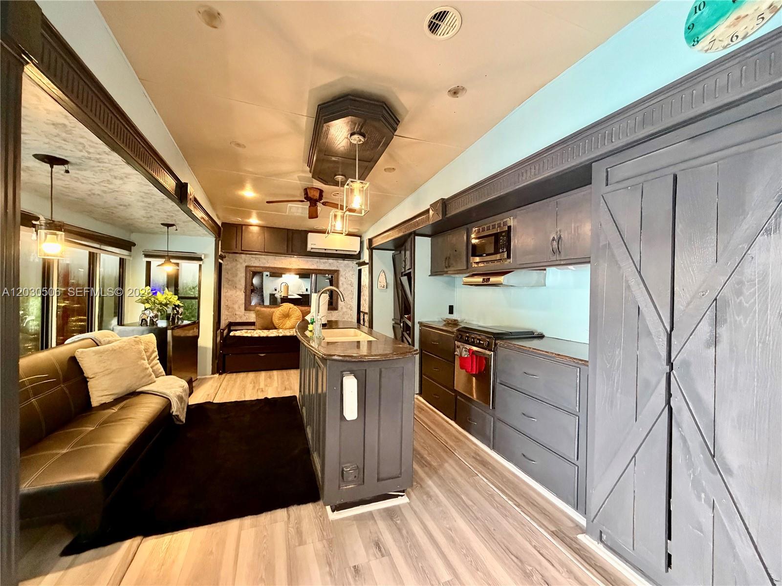 CALUSA CAMPGROUND - Residential
