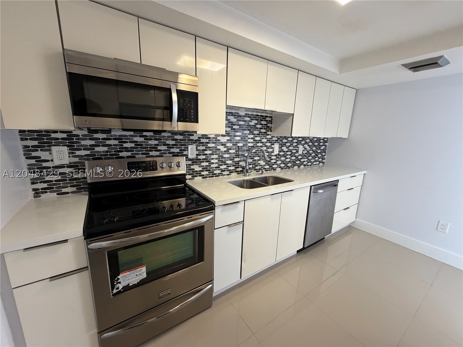 DEL PRADO MARINA - Residential