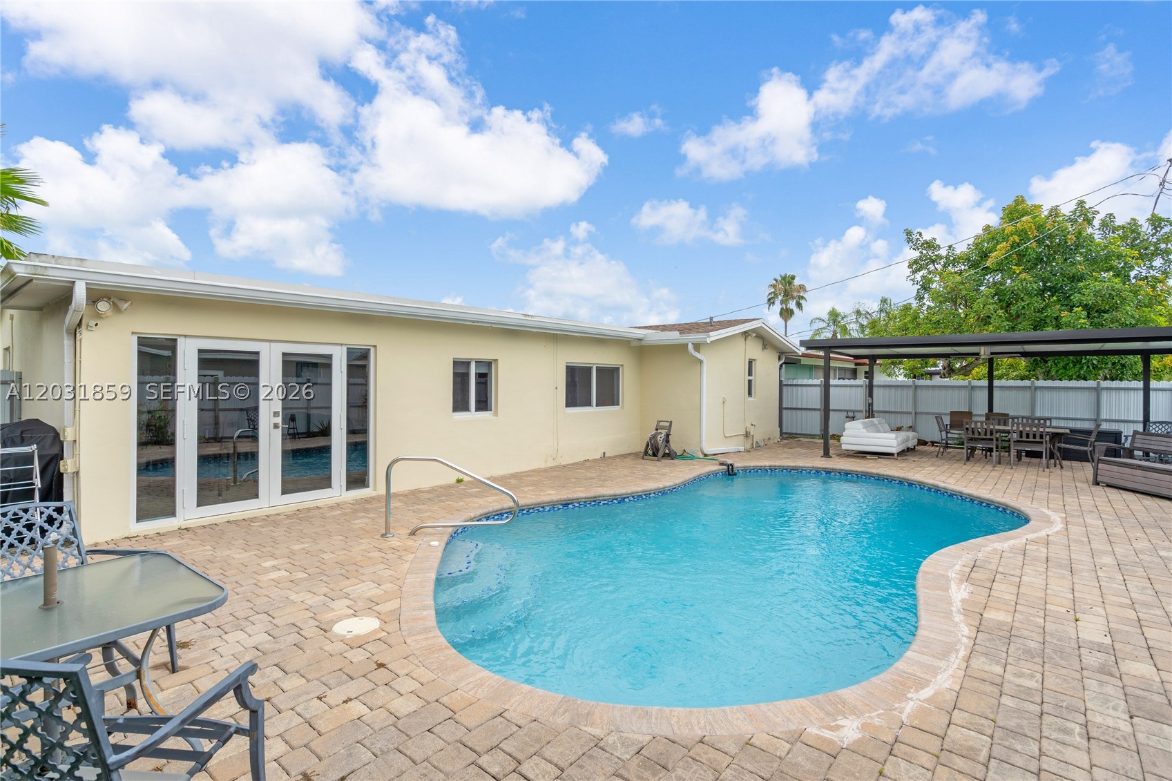SUNRISE GOLF VILLAGE SEC - Residential