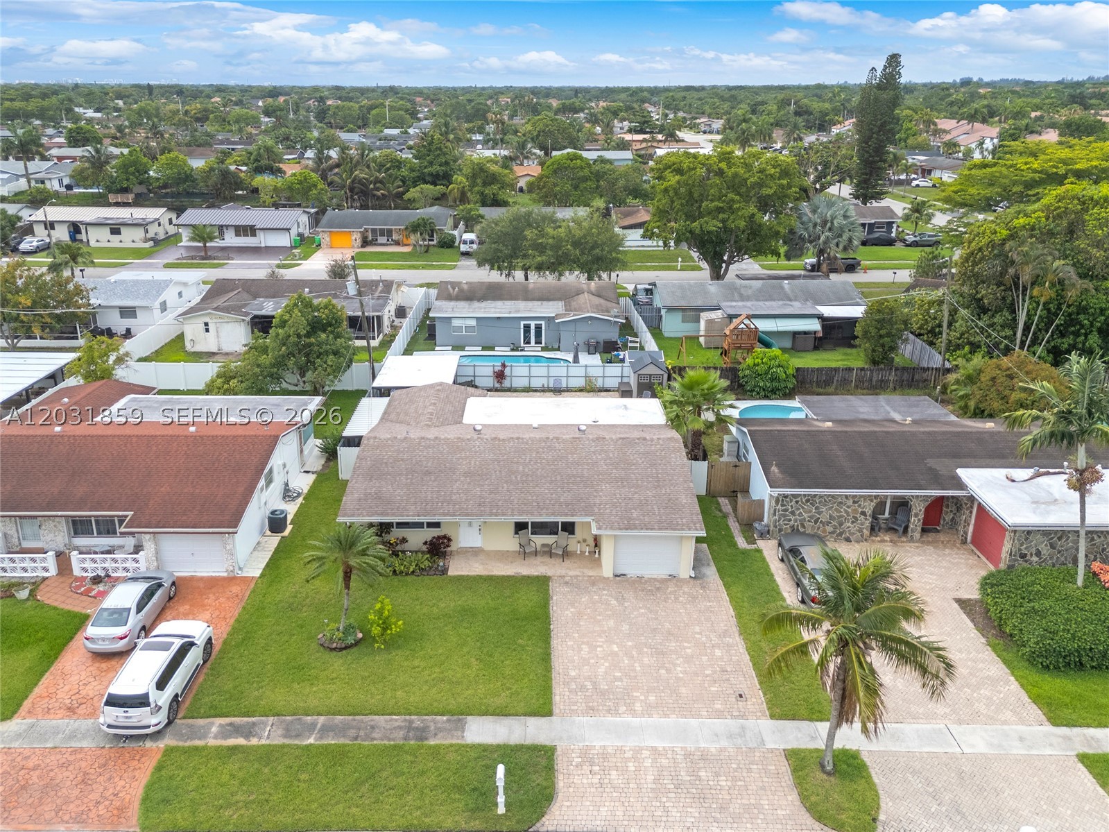 SUNRISE GOLF VILLAGE SEC - Residential