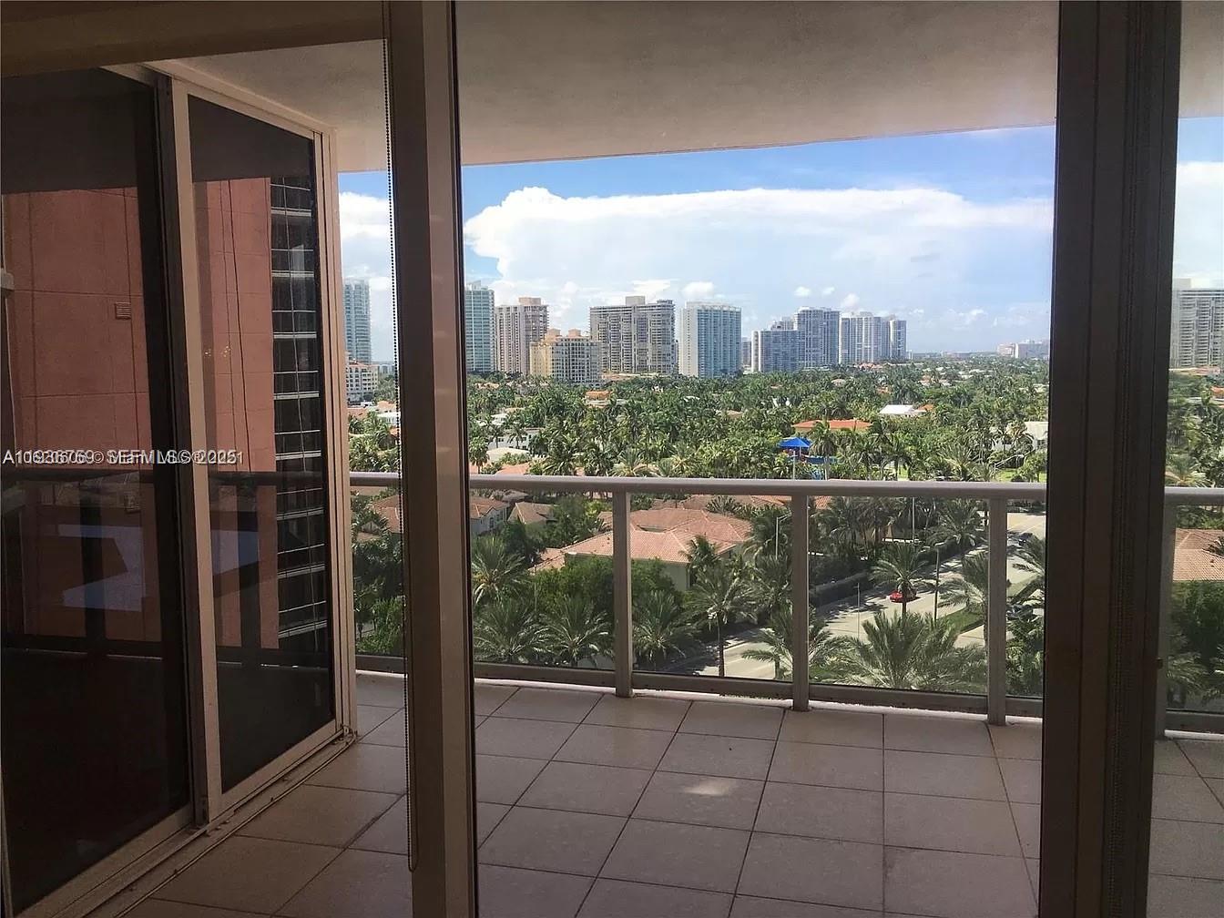 OCEAN ONE CONDO - Residential