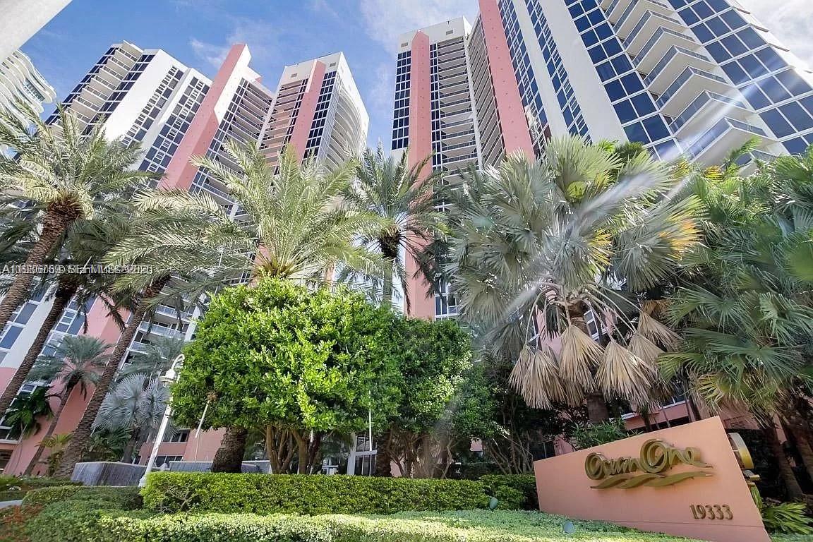 OCEAN ONE CONDO - Residential