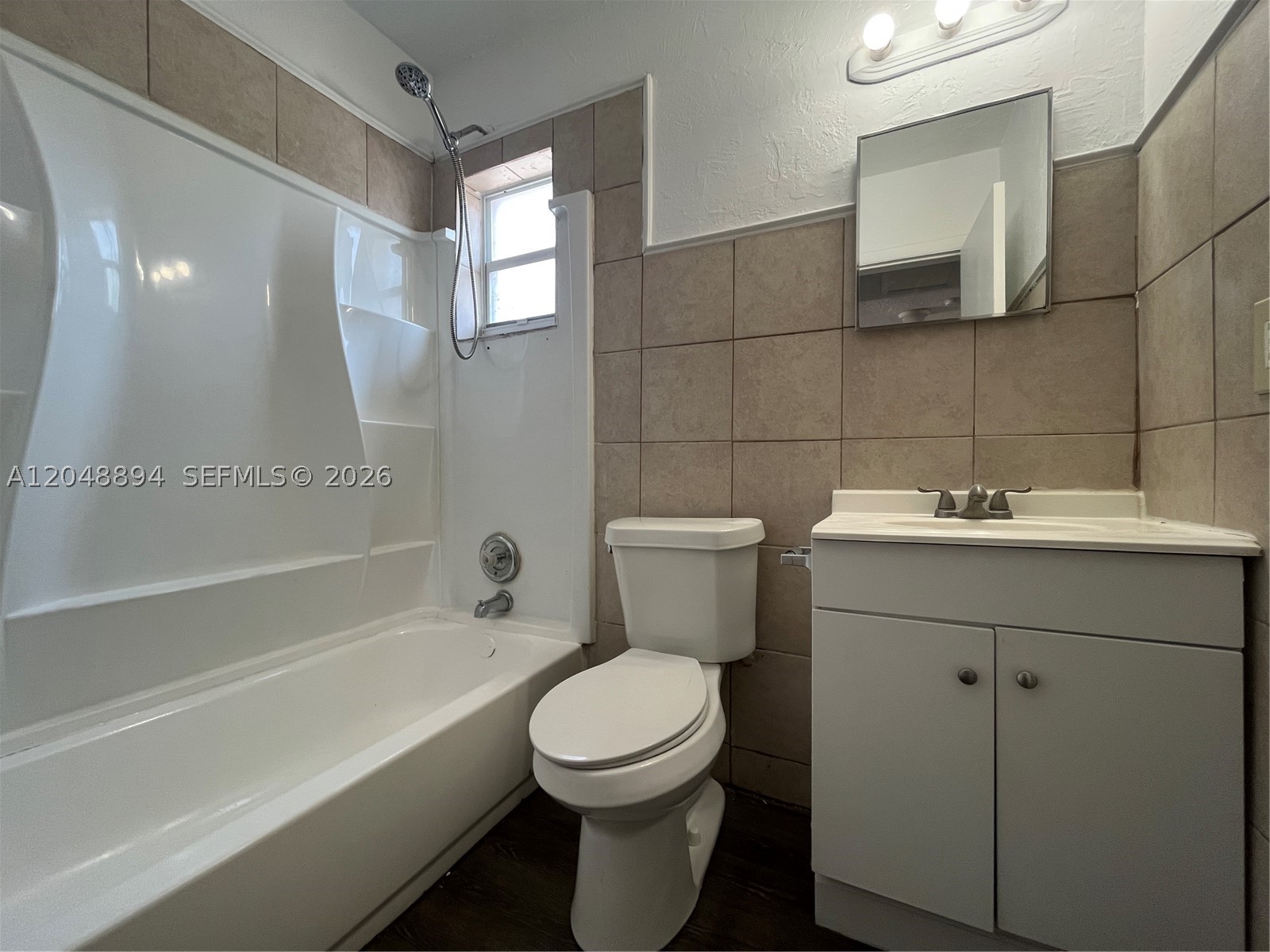 ¤33-48-42 W 50 OF E 385 O - Residential Income