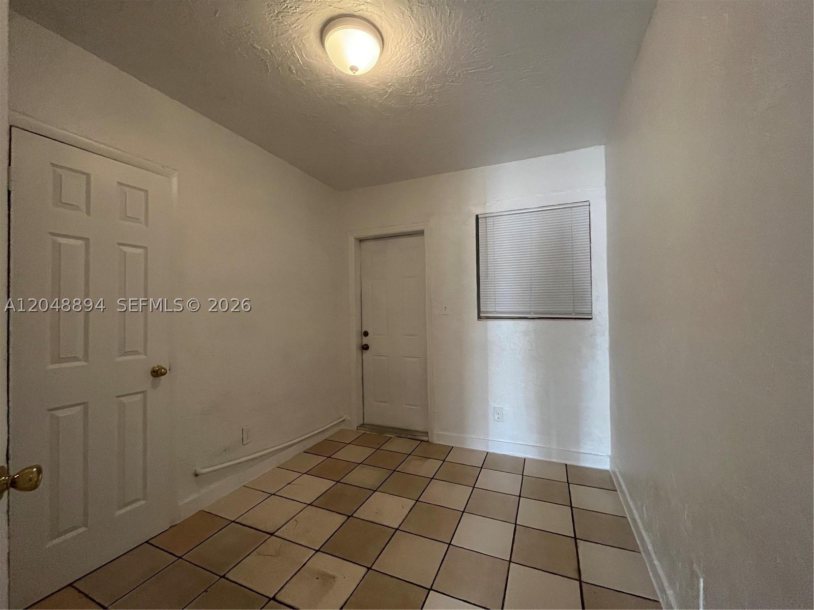 ¤33-48-42 W 50 OF E 385 O - Residential Income