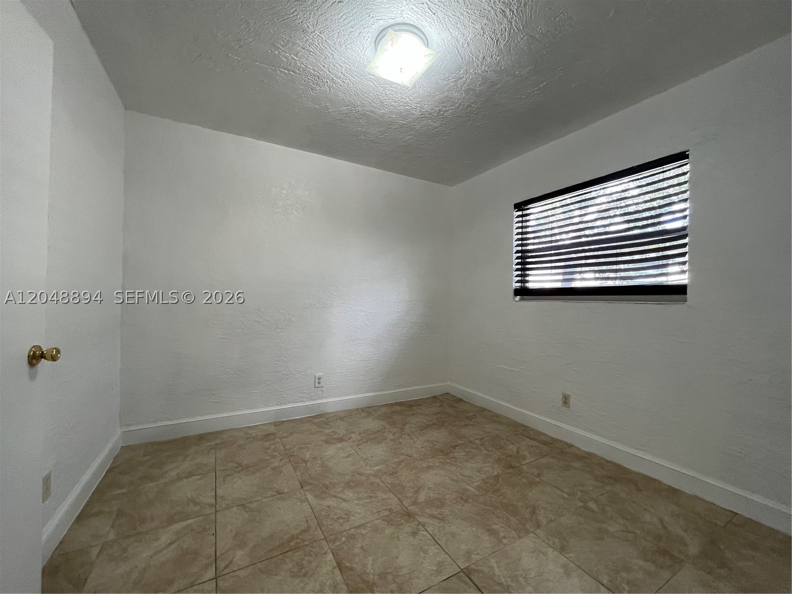 ¤33-48-42 W 50 OF E 385 O - Residential Income