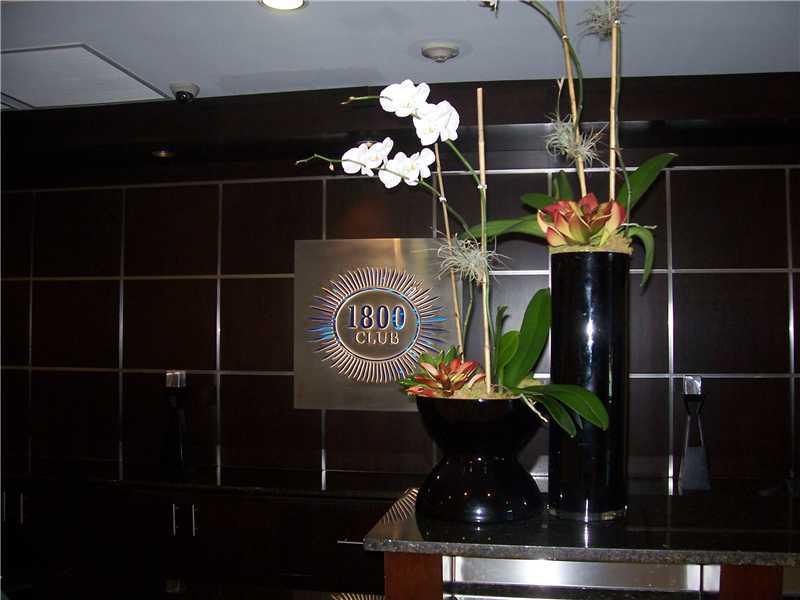 1800 CLUB CONDO - Residential Lease
