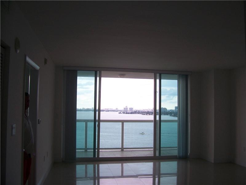 1800 CLUB CONDO - Residential Lease
